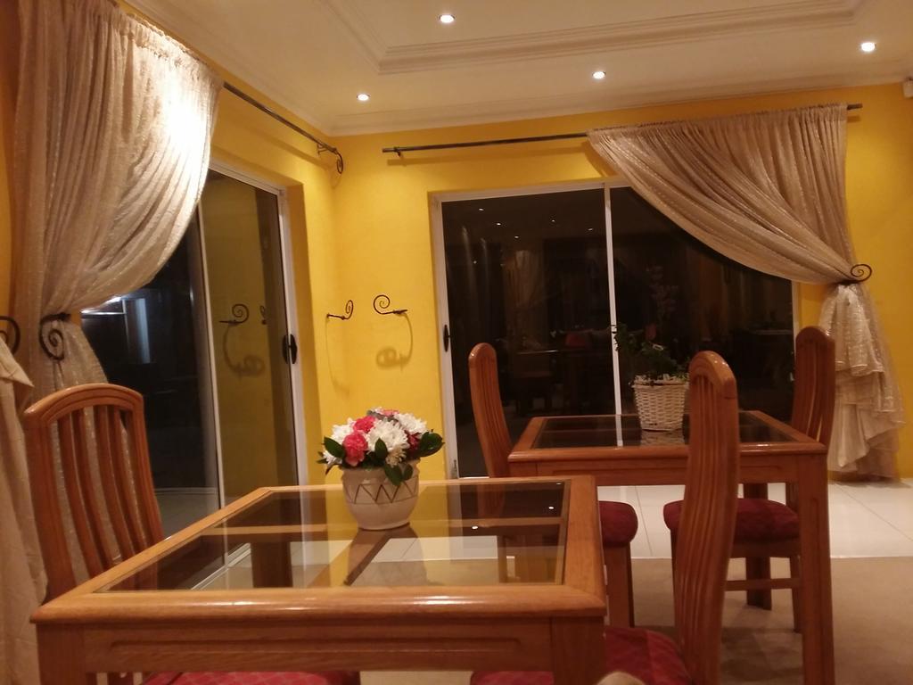 Alicia'S B&B Roodepoort Exterior foto